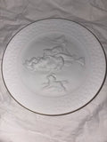 Avon Christmas Collector Plate Porcelain Trimmed in 24K Gold 1985