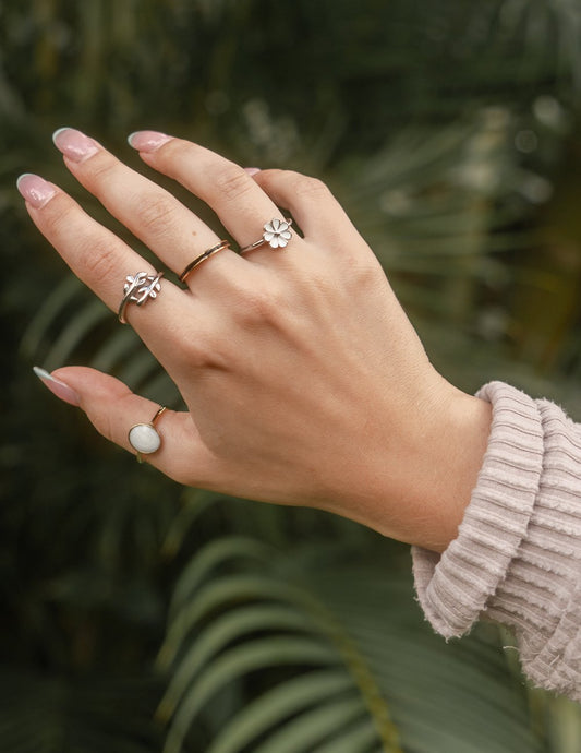 Olive Branch Ring – Symbol of Peace & New Beginnings